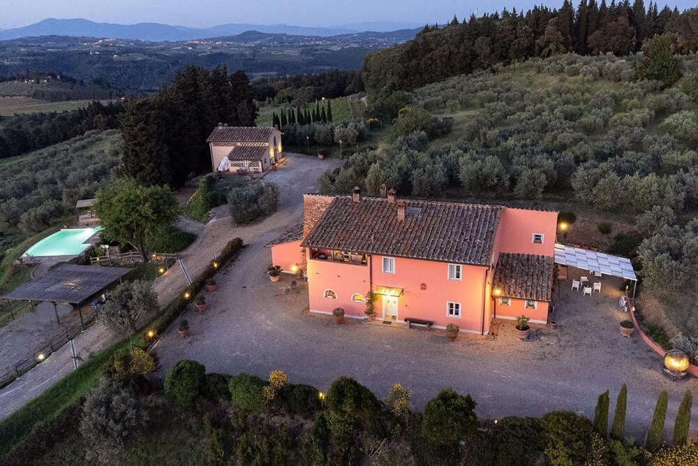 Villa With Pool in Splendid Panoramic Location Just 20 Minutes From Florence-sotto Colle - Villa e Cottage