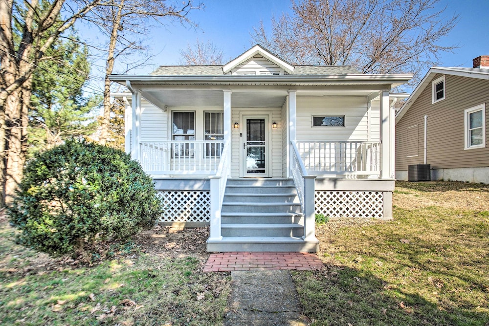 Historic Staunton Home ~ 1 Mi to Downtown!