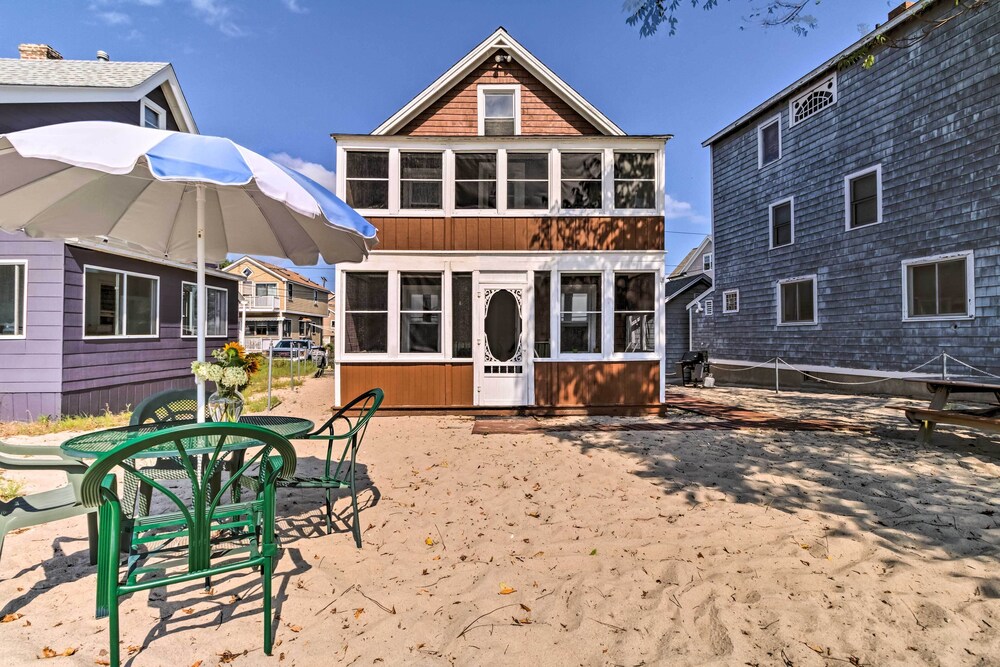 Beachfront Cottage: Porch on Long Island Sound