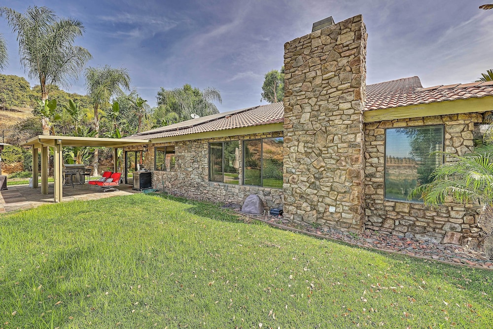 Spacious & Private Wine Country Villa w/ View