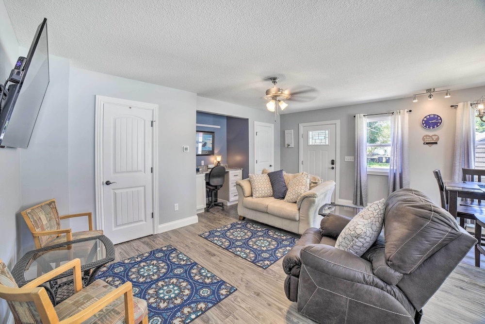 Fort Wayne Getaway - Family + Pet Friendly!