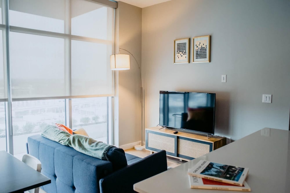 Nashville Sophisticated 1BD 1BA Apartment