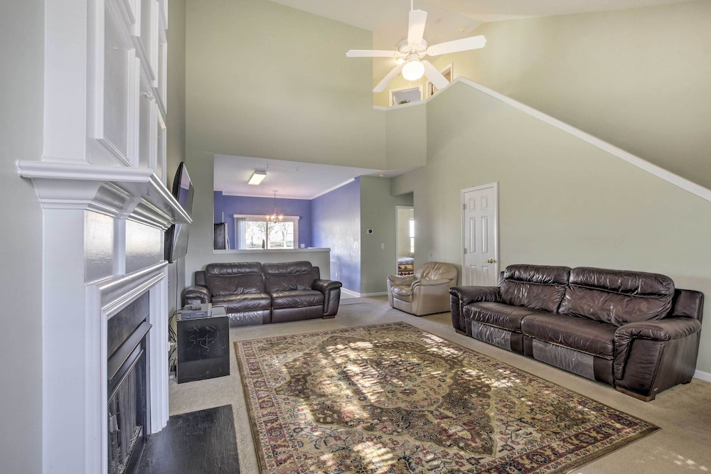 Morrisville Townhome w/ Community Amenities!