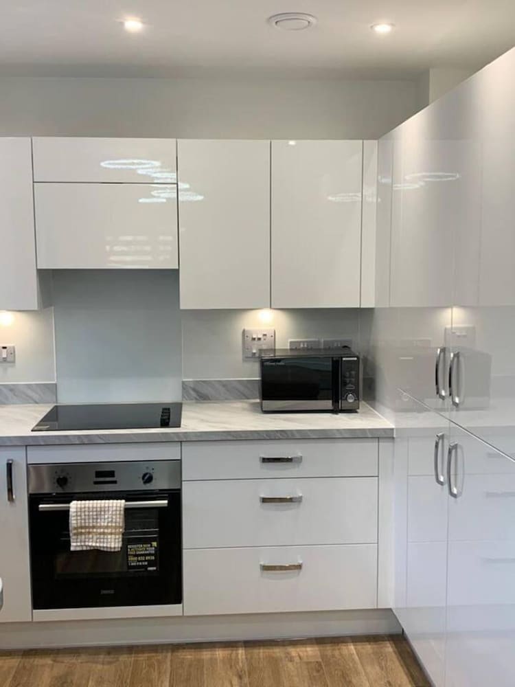 Inviting 2-bed Apartment in Grays
