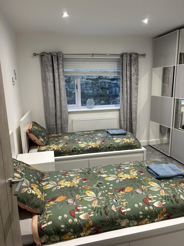 Impeccable 4-bed House in Trearddur Bay