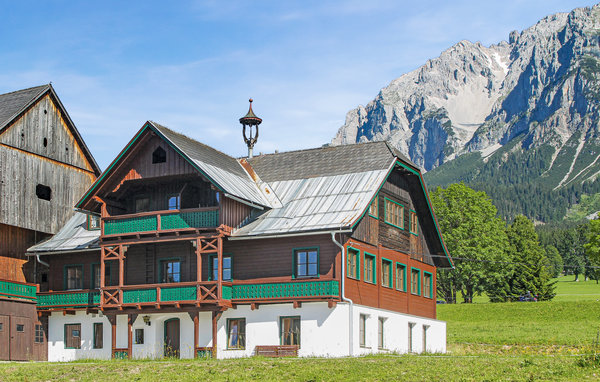 Apartment for 16 persons  + 2 children approx. 240 m2