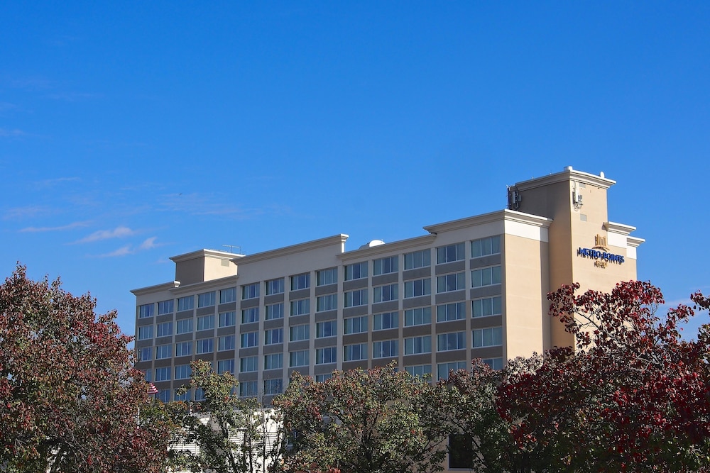 Metro Points Hotel