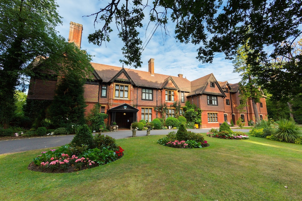 Stanhill Court Hotel Gatwick