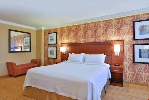 Courtyard New York LaGuardia Airport