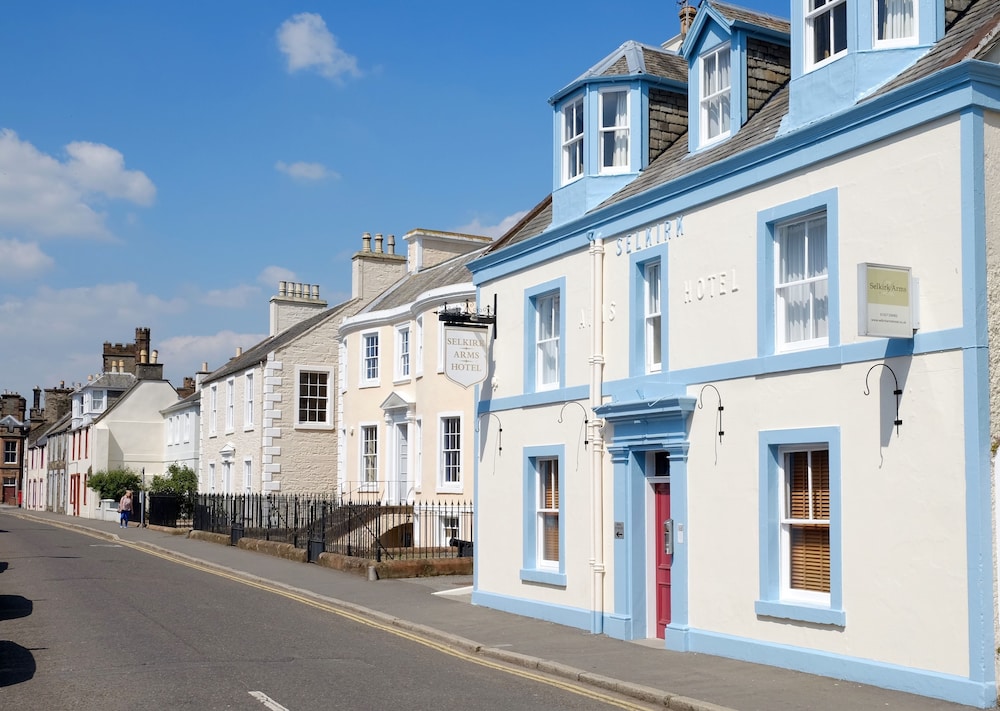 Selkirk Arms Hotel
