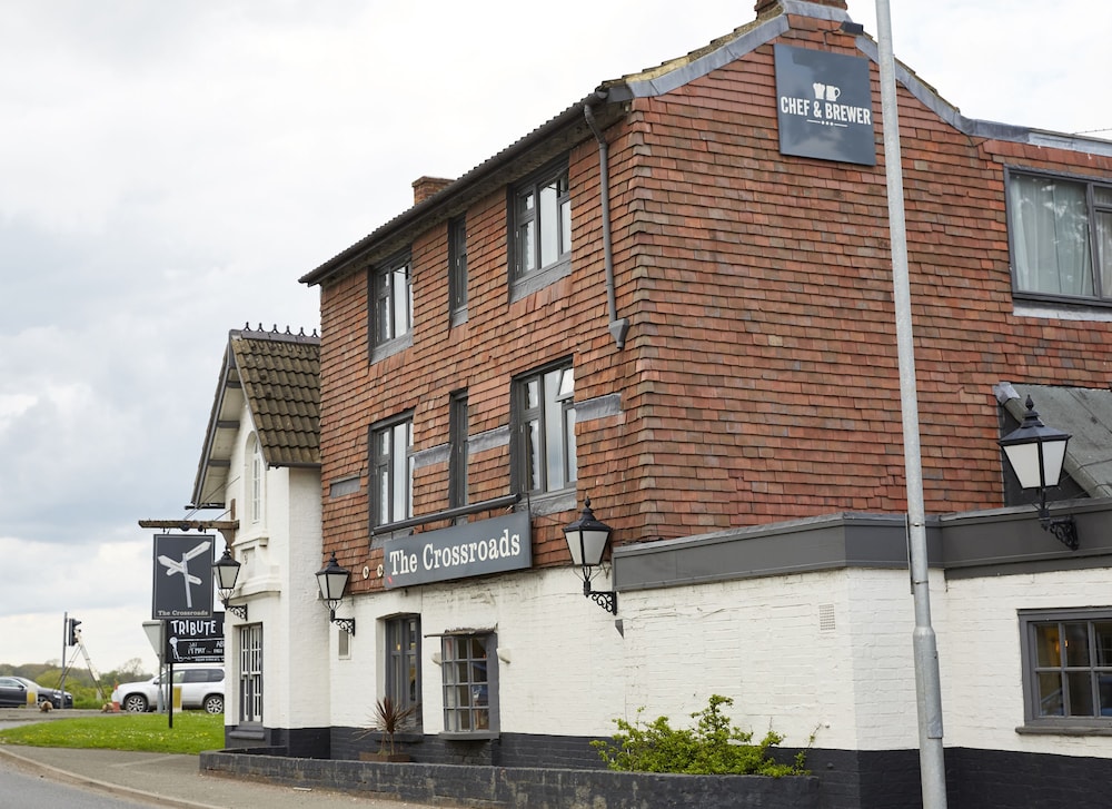 Cross Roads Hotel by Greene King Inns