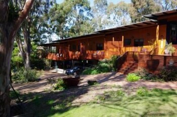 Leatherwood Lodge
