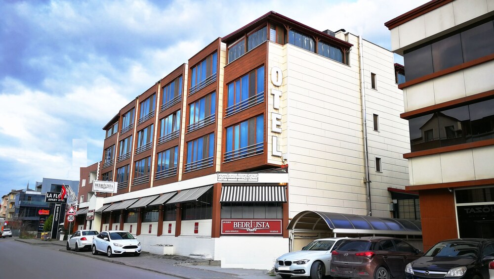 La Flora House Otel