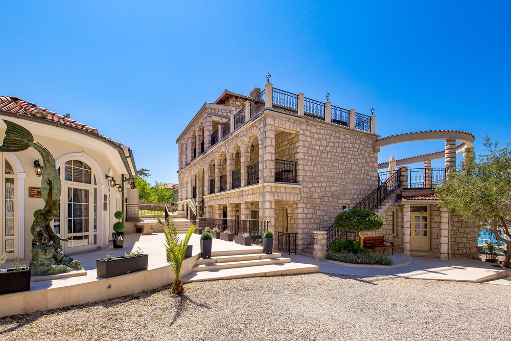 Integrated Hotel Arbia-Margita