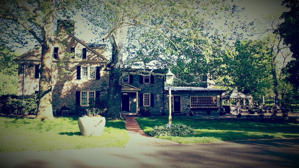 Bridgetown Mill House Restaurant and Inn
