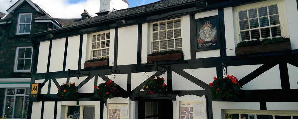 The Queen's Head Inn and Restaurant