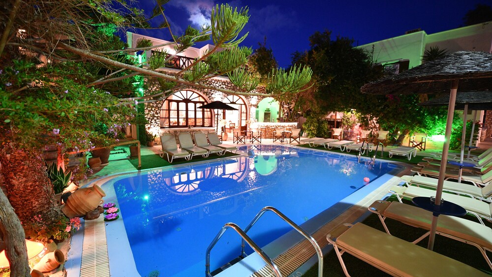 Philoxenia Villas