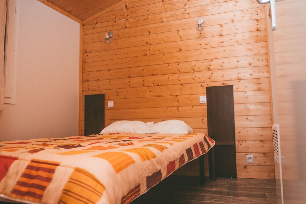 Attractive Chalet with dishwasher located on a hill