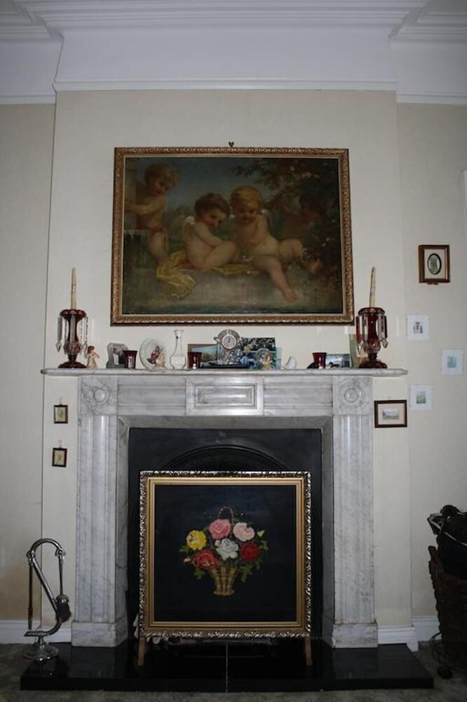 Moate Lodge