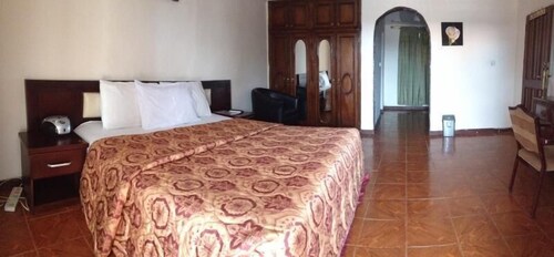 Leisure Hotel