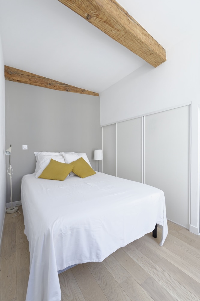 L'Ecusson, charming apartment with parking