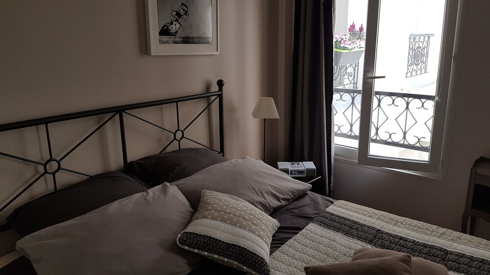 Beautiful location in the Marais. Sought after area, 2. p. comfortable and quiet
