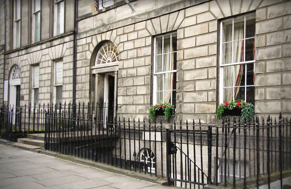 Ballantrae Hotel