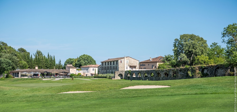 Hôtel Golf Château de la Bégude, The Originals Collection