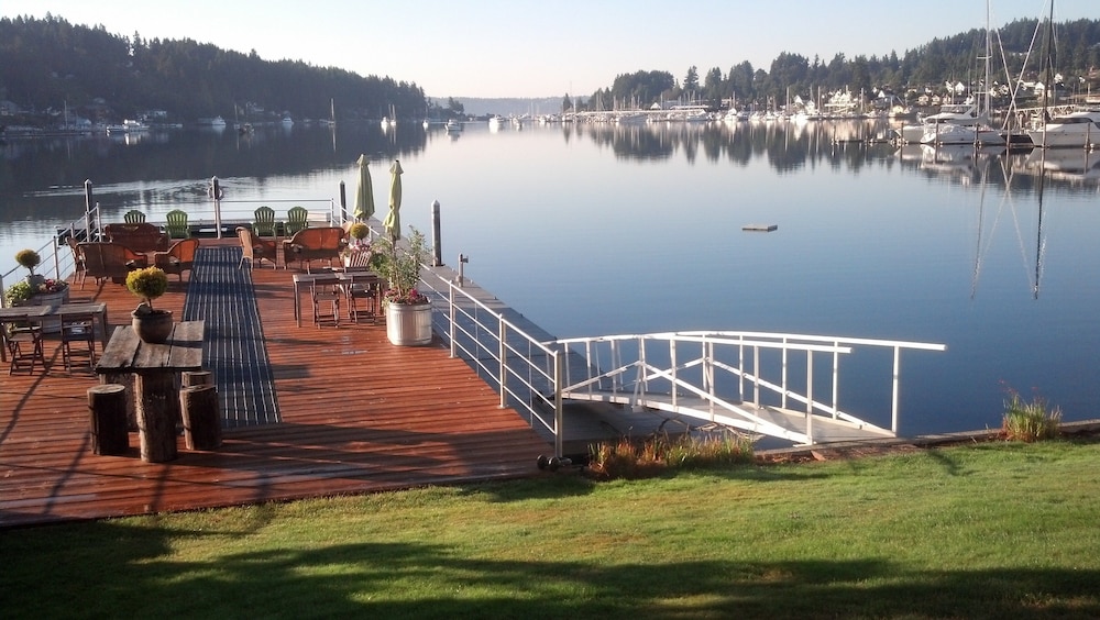 Waterfront Inn