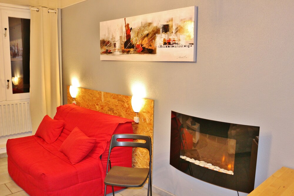 Apartment ** ski-in, south-facing balcony, private parking, storeroom