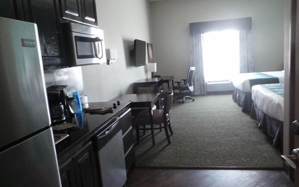 Oakwood Suites Hotel