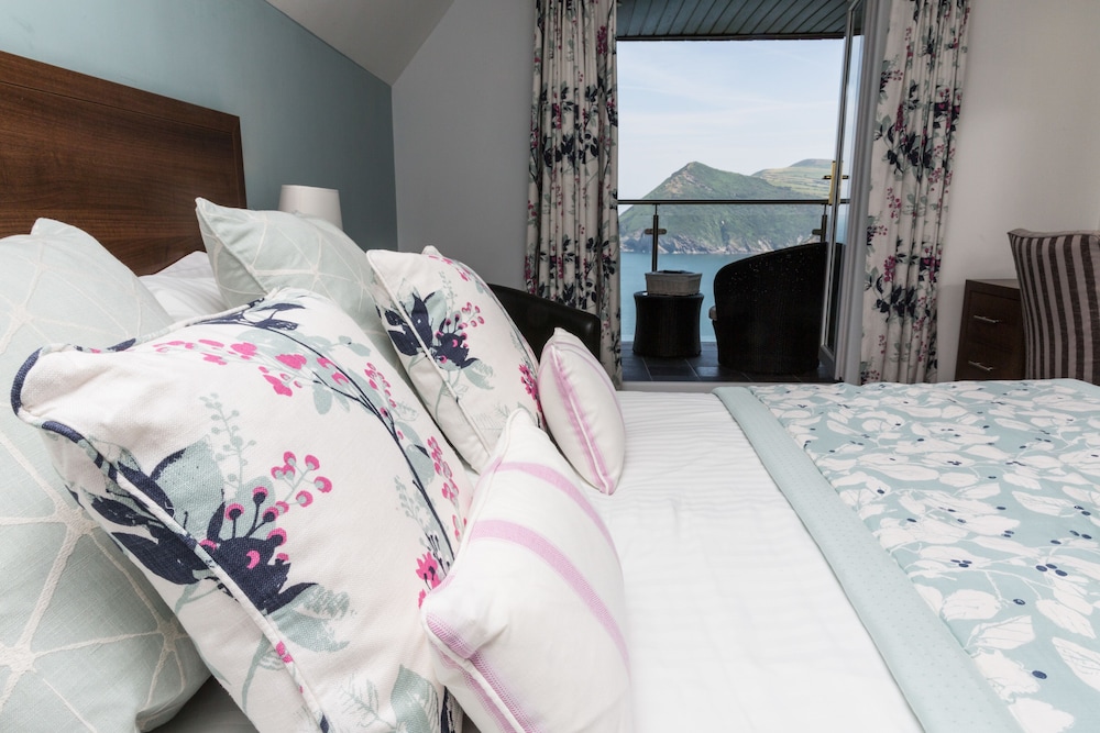 Sandy Cove Hotel