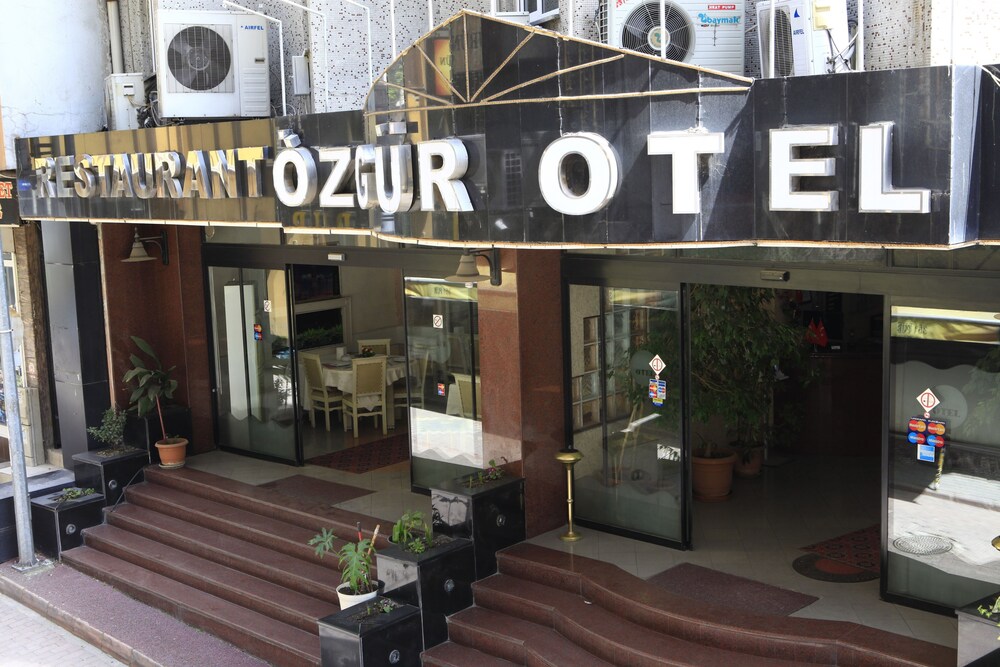 Ozgur Hotel