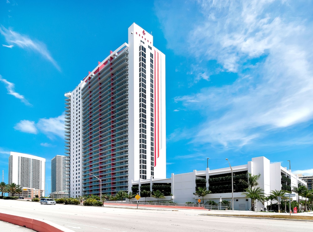Private Residences at Beachwalk by SoFla Vacations