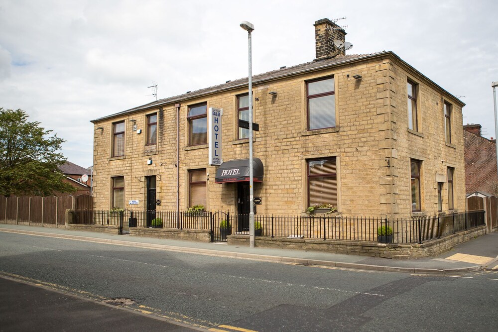 OAK HOUSE BED & BREAKFAST