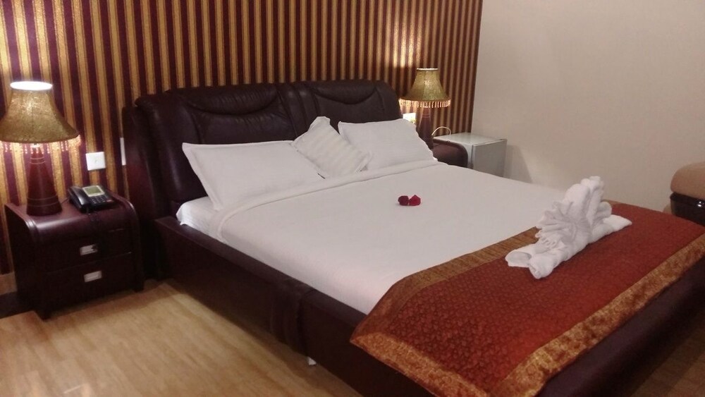 Damore Hotels And Resorts