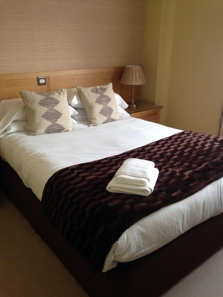 Caledonia Hotel
