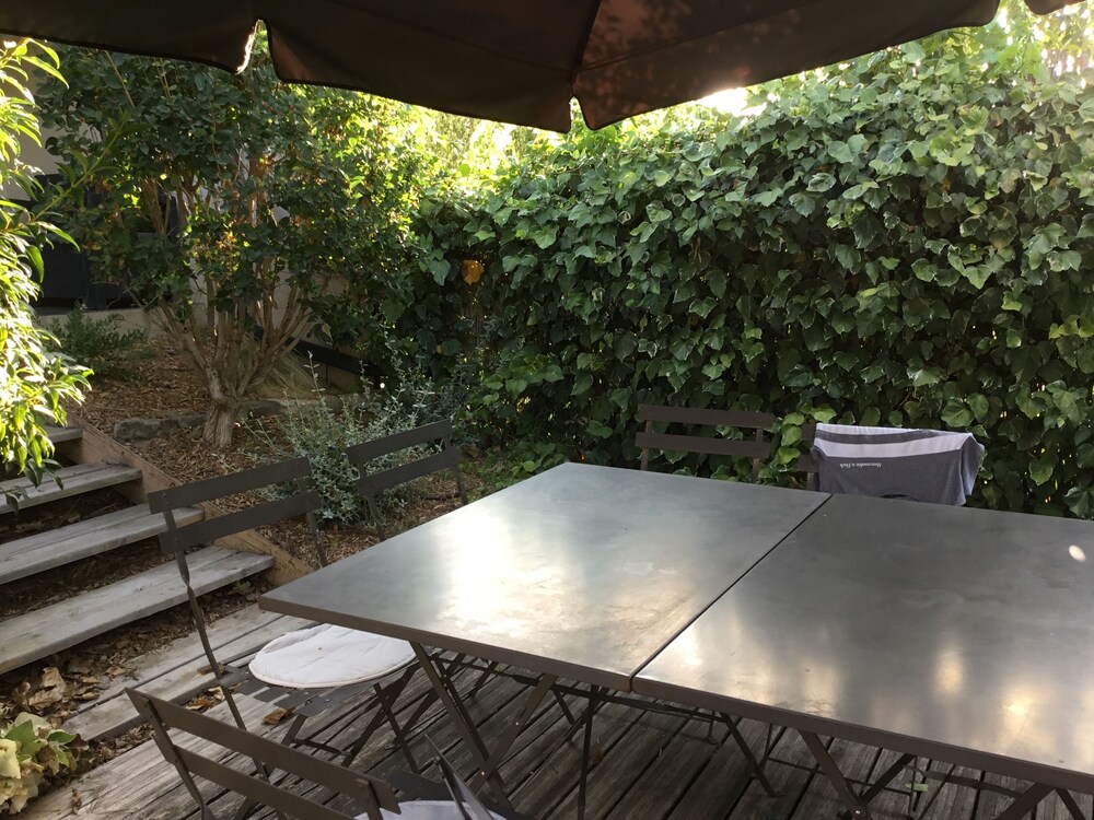 Renovated Provencal house with swimming pool, garden & stunning view
