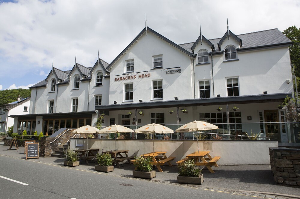 Saracens Head Hotel