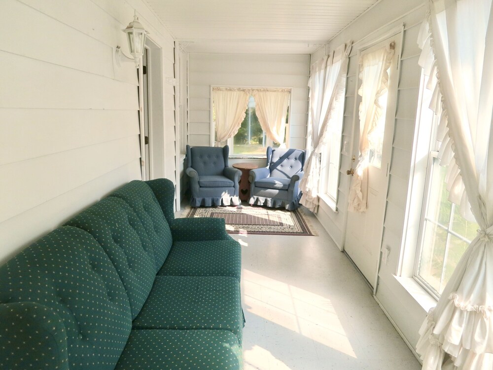 The Homestead, on Nine Pines Farm - fishing lakes and trails