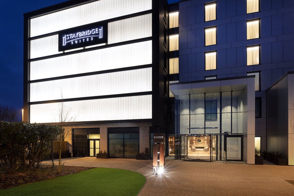 Staybridge Suites London Heathrow - Bath Road