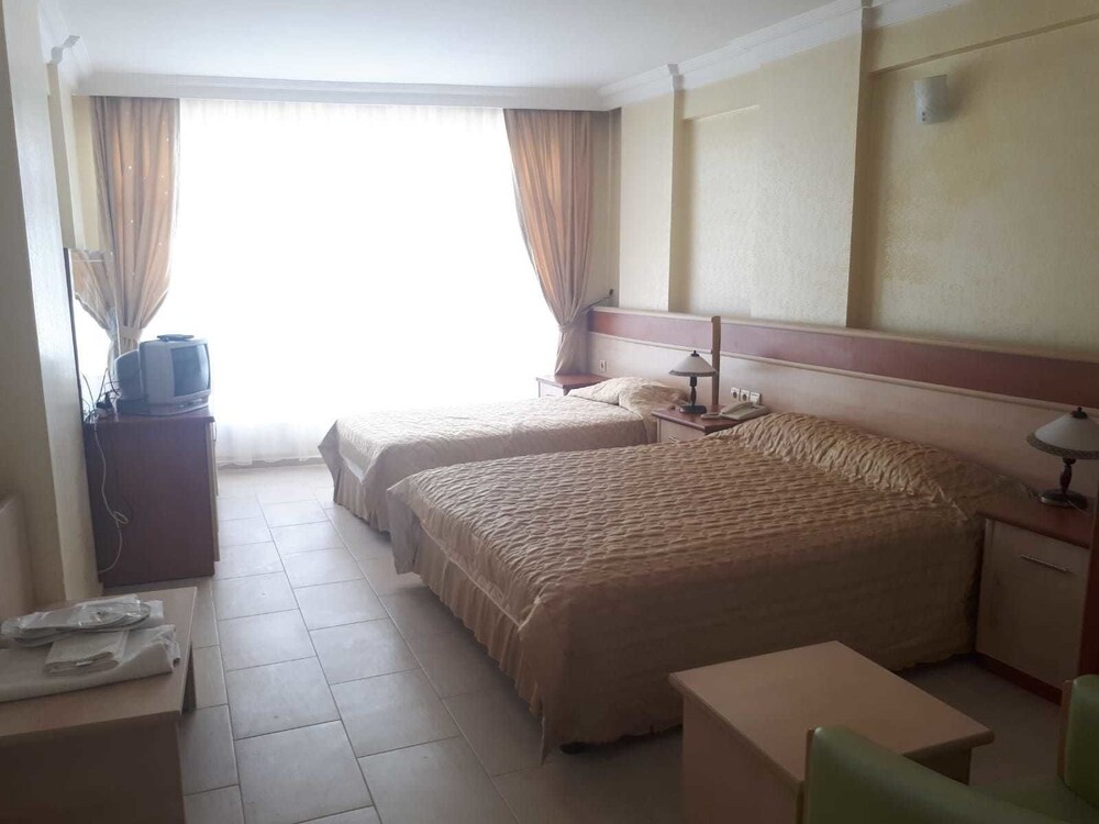 Zeyma Hotel