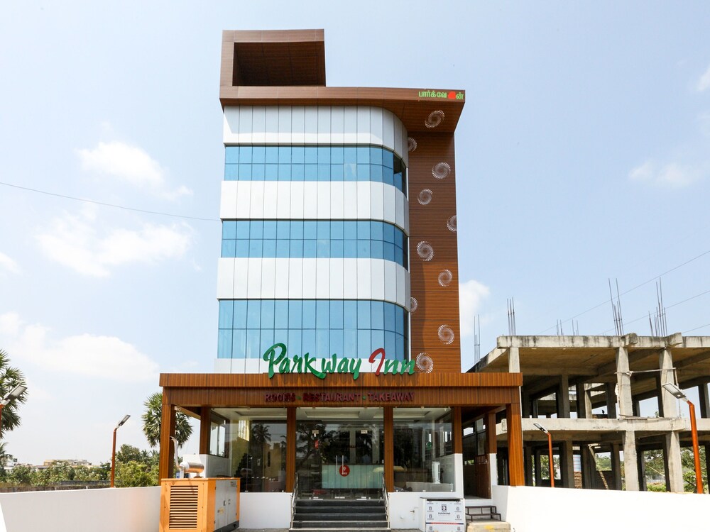 OYO 10546 Parkway Inn