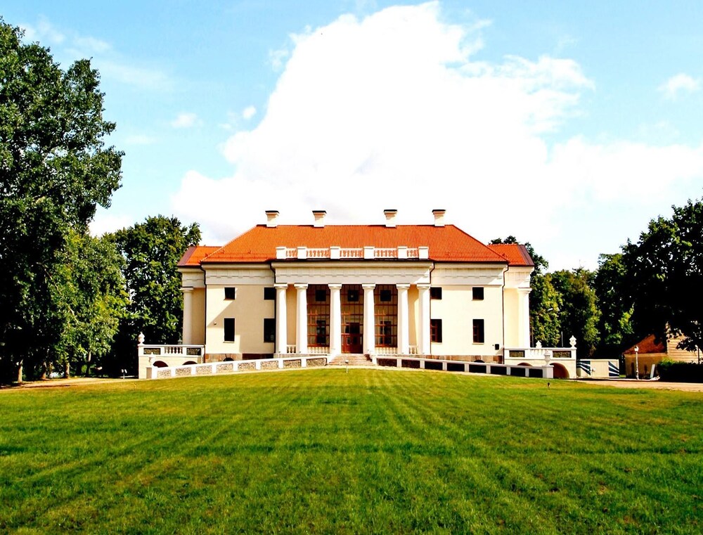 Pakruojis Manor's Palace Boutique Hotel