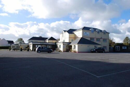 The Woodridge Inn Hotel