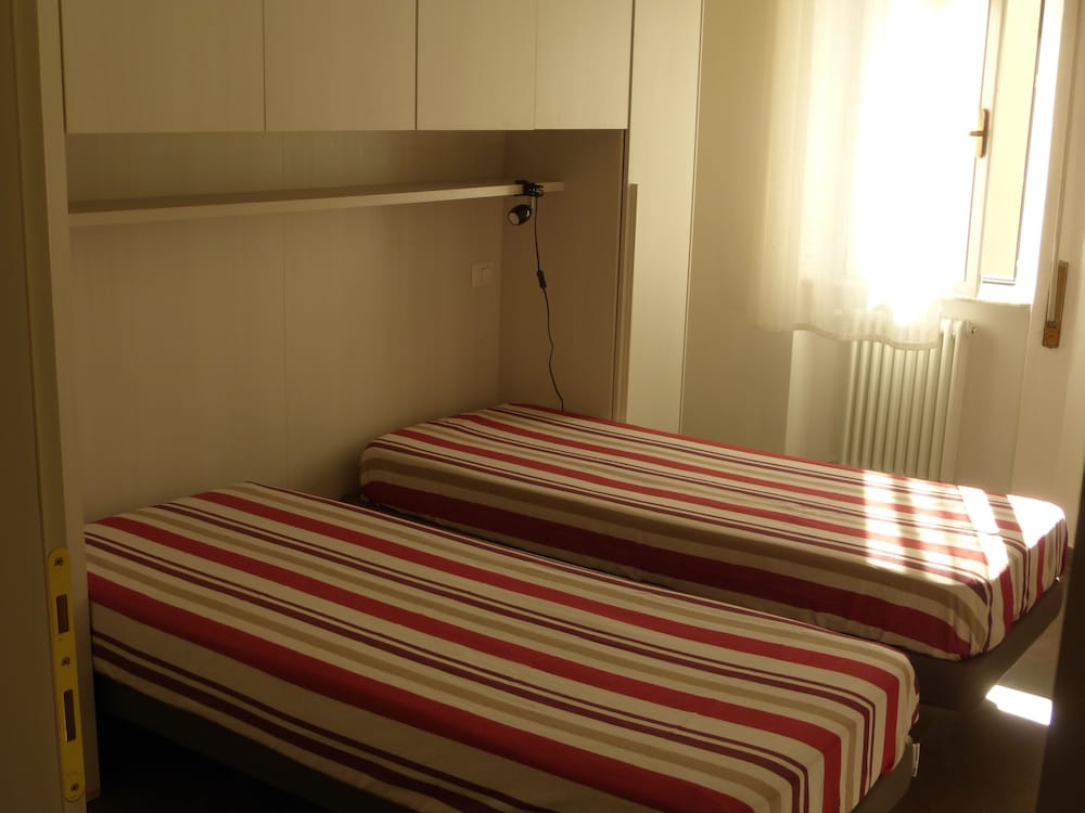 APARTMENT with ELEVATOR in the HISTORICAL CENTER near the CINQUE TERRE PARK