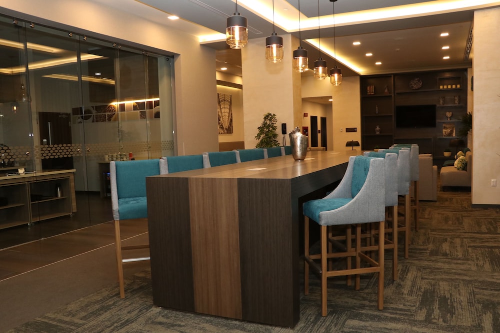 Hampton Inn & Suites by Hilton Puebla