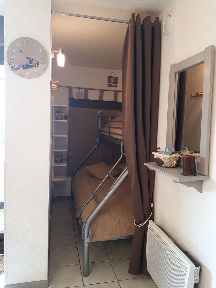Neat apartment Saint Lary Soulan Pla d'Adet foot ski slopes mountain bike