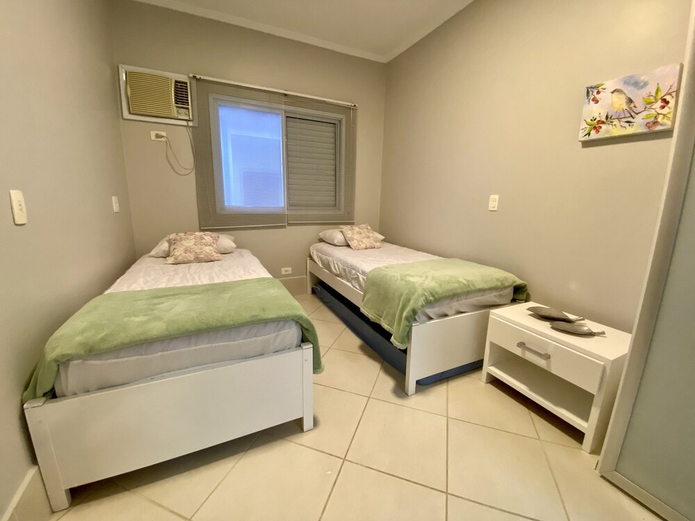 Beautiful house three suites cond. closed - Juquehy