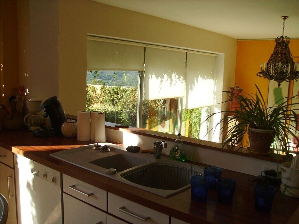 Provencal farmhouse with pool, quiet relaxation and massage at home.  